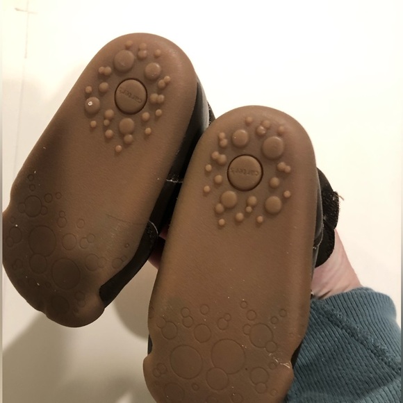 Carter’s Brown bucket boot Baby Boy Size 4 Stage 2 NWT - Picture 3 of 8